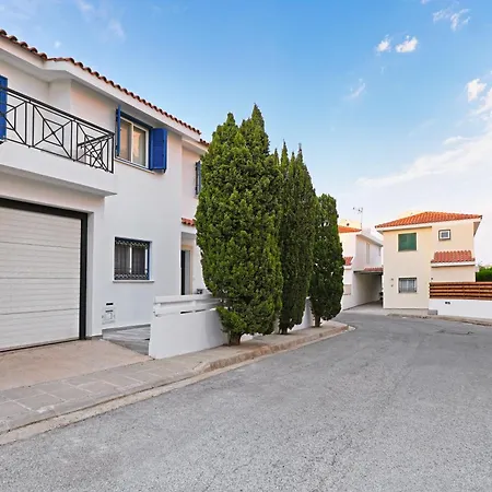 Amy - 100m From Nisia Loumbardi Protaras