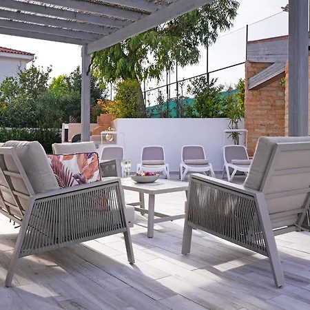 Holiday home Amy - 100m From Nisia Loumbardi *
