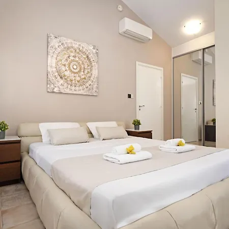 Amy - 100m From Nisia Loumbardi * Protaras